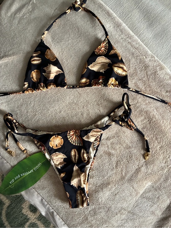 FARM Rio Other - Farm Rio Shell Print Reversible Triangle Bikini-NWT